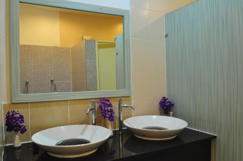 Orchid Hostel Бангкок Екстер'єр фото