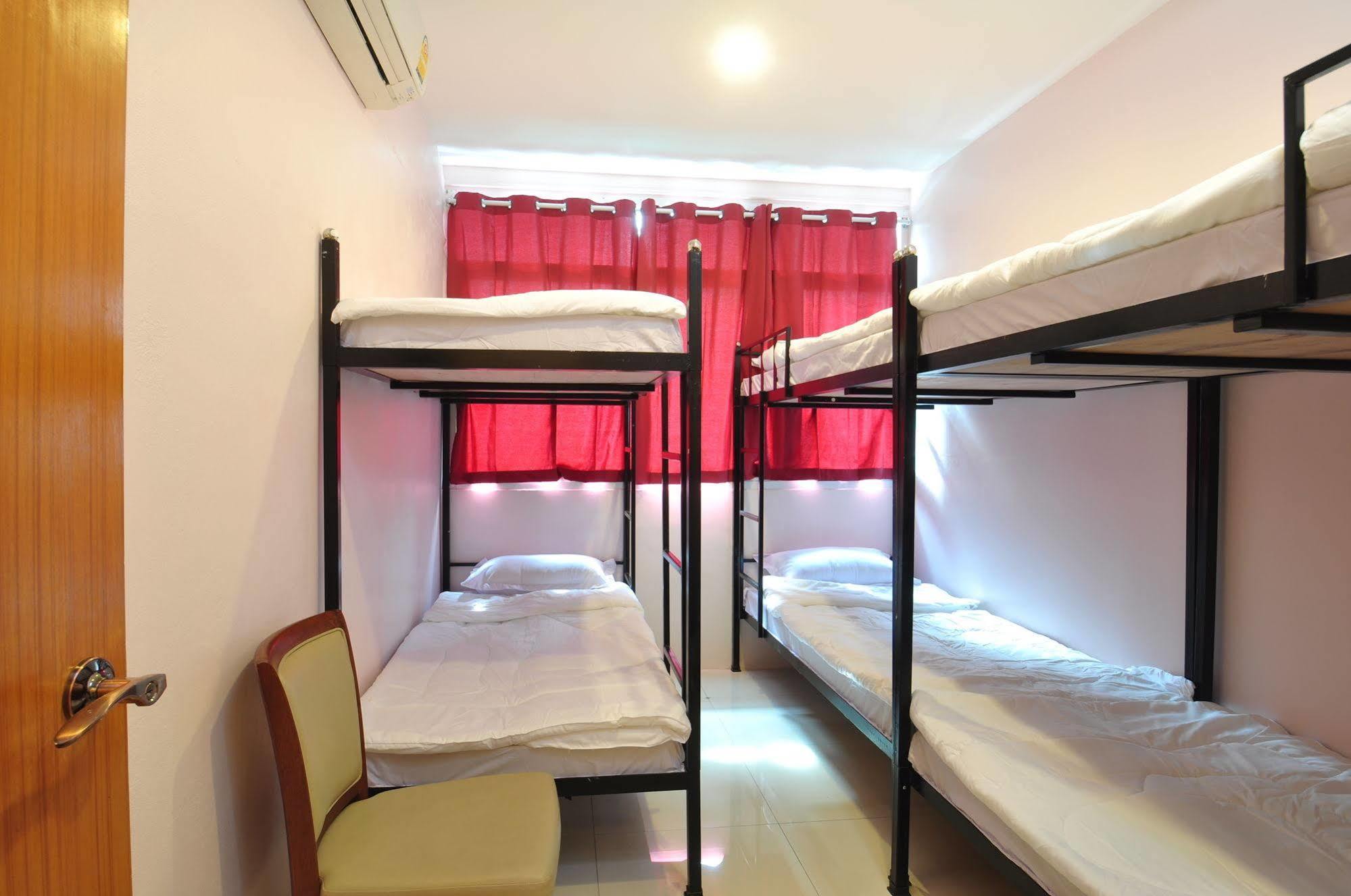 Orchid Hostel Бангкок Екстер'єр фото