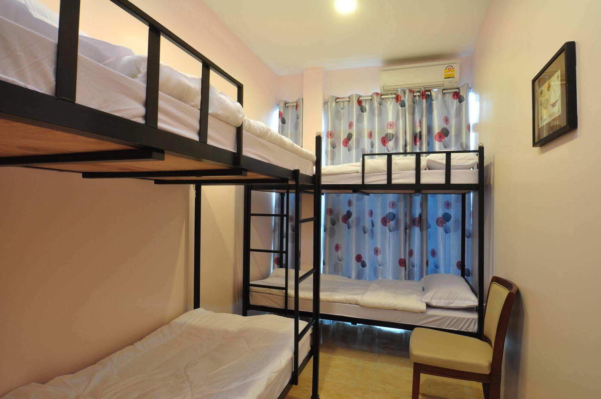 Orchid Hostel Бангкок Екстер'єр фото